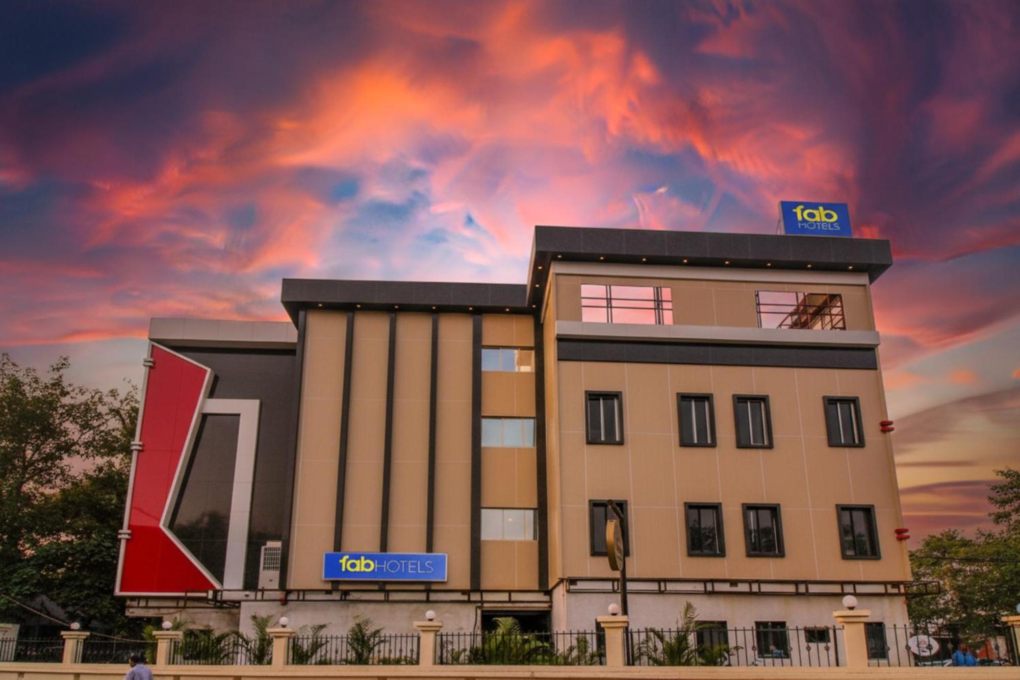 Fabhotel Rk International - Nr Mumbai International Airport, Mumbai
